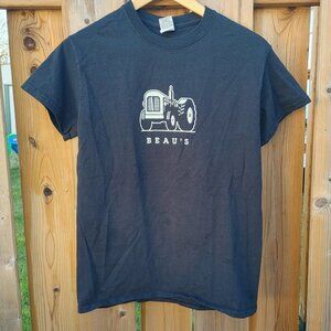 Beau's Brewery T-Shirt Size Small Beaus Tractor